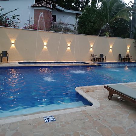 Hotel Y Restaurante Bienmesabe Santa Fe de Antioquia Exteriér fotografie