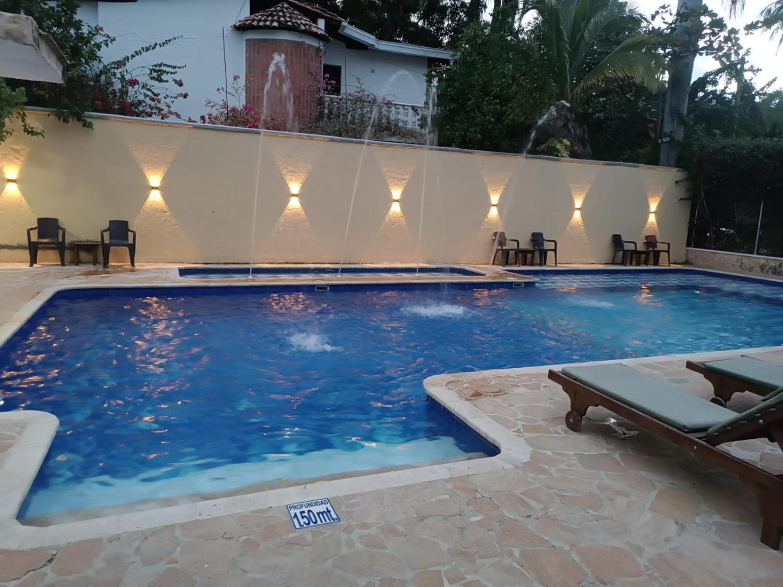 Hotel Y Restaurante Bienmesabe Santa Fe de Antioquia Exteriér fotografie