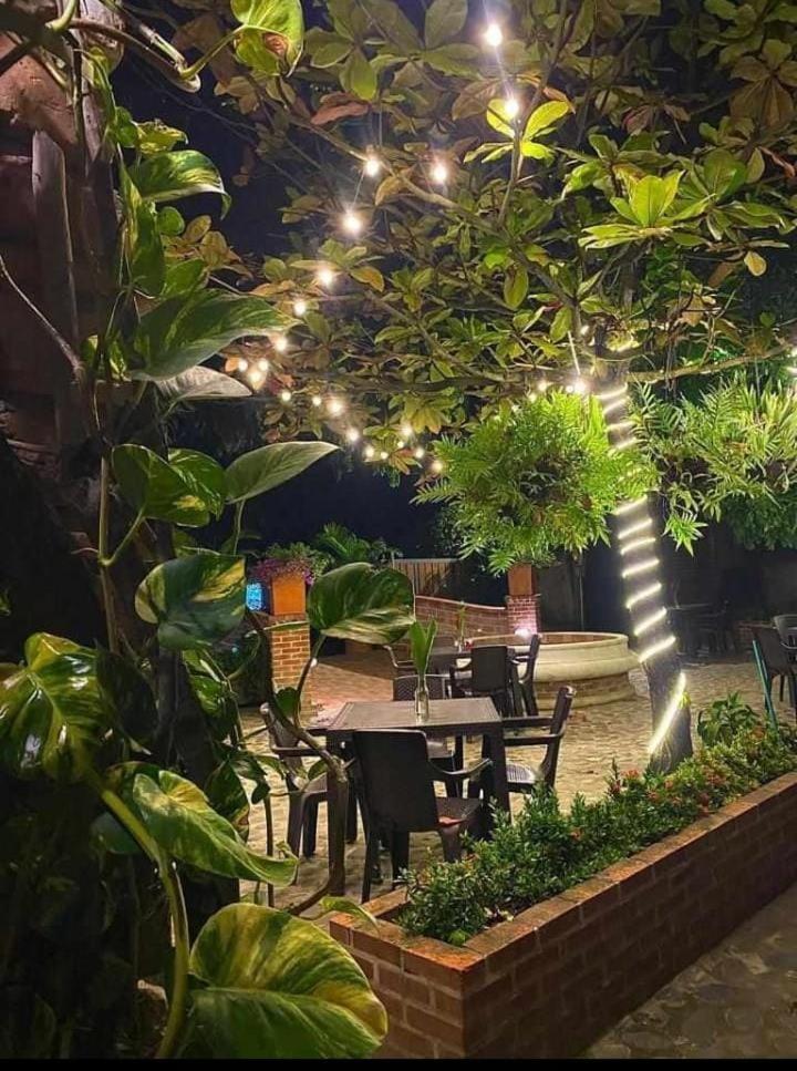 Hotel Y Restaurante Bienmesabe Santa Fe de Antioquia Exteriér fotografie