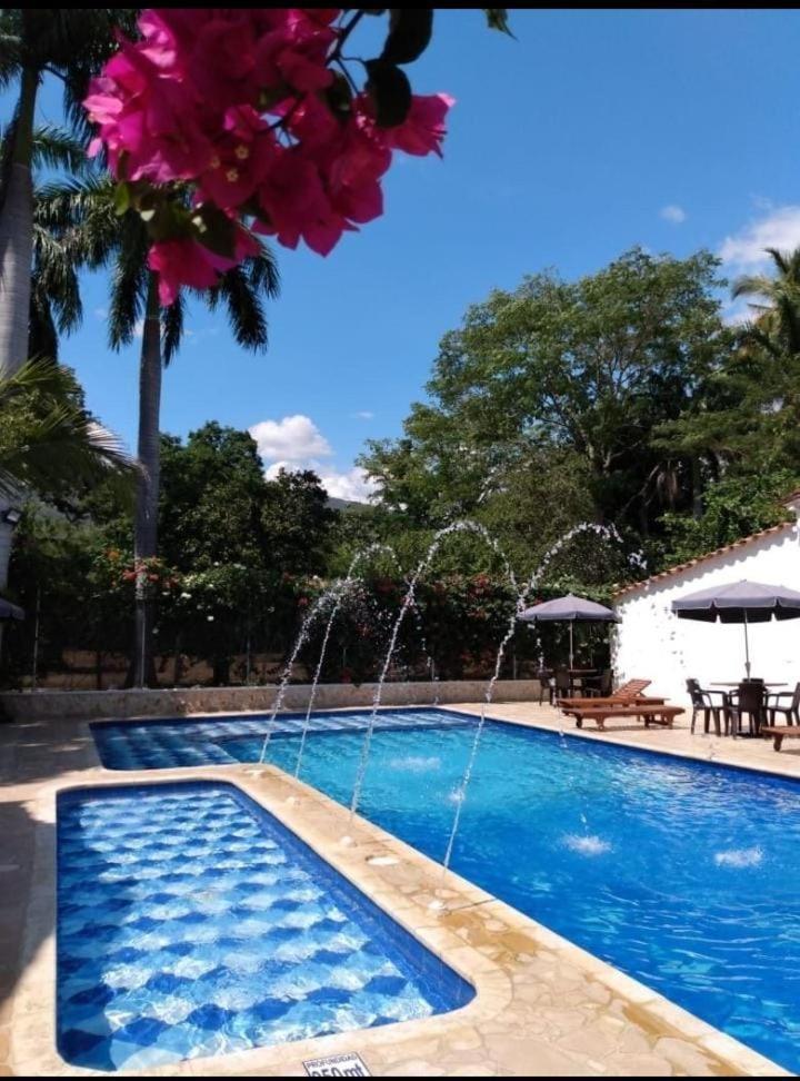 Hotel Y Restaurante Bienmesabe Santa Fe de Antioquia Exteriér fotografie