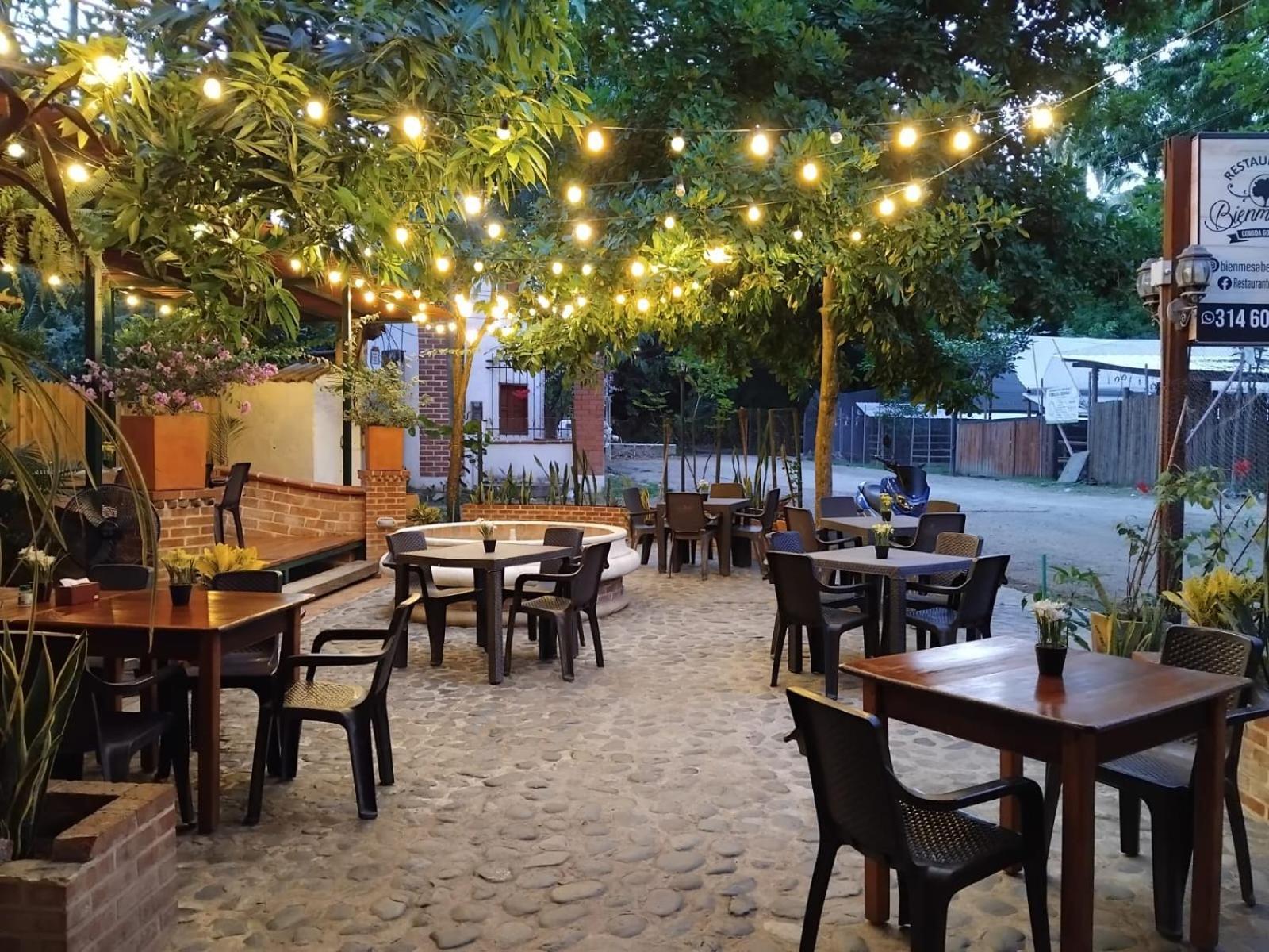 Hotel Y Restaurante Bienmesabe Santa Fe de Antioquia Exteriér fotografie