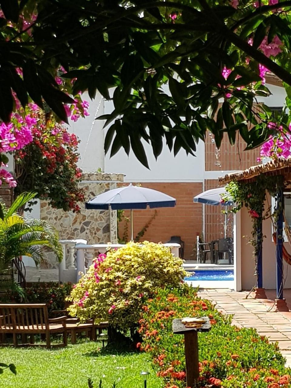 Hotel Y Restaurante Bienmesabe Santa Fe de Antioquia Exteriér fotografie